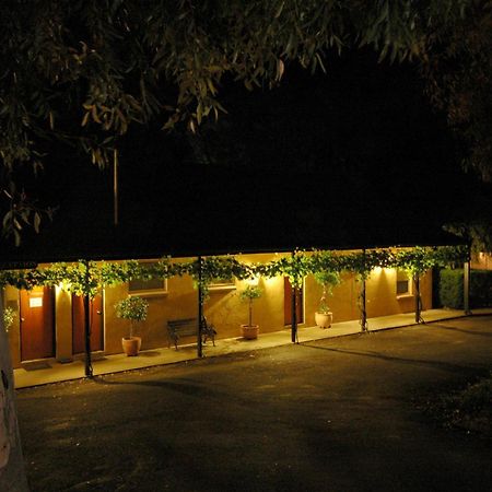 Burra Motor Inn Екстериор снимка